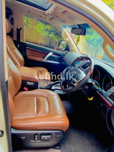 Toyota Land Cruiser Prado V8 ZX 2015