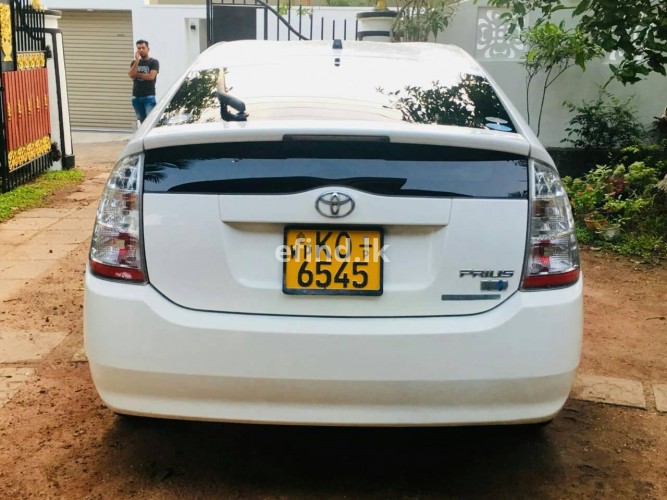 Toyota Prius second generation 2008 for sale in Ja Ela Sri Lanka | efind.lk